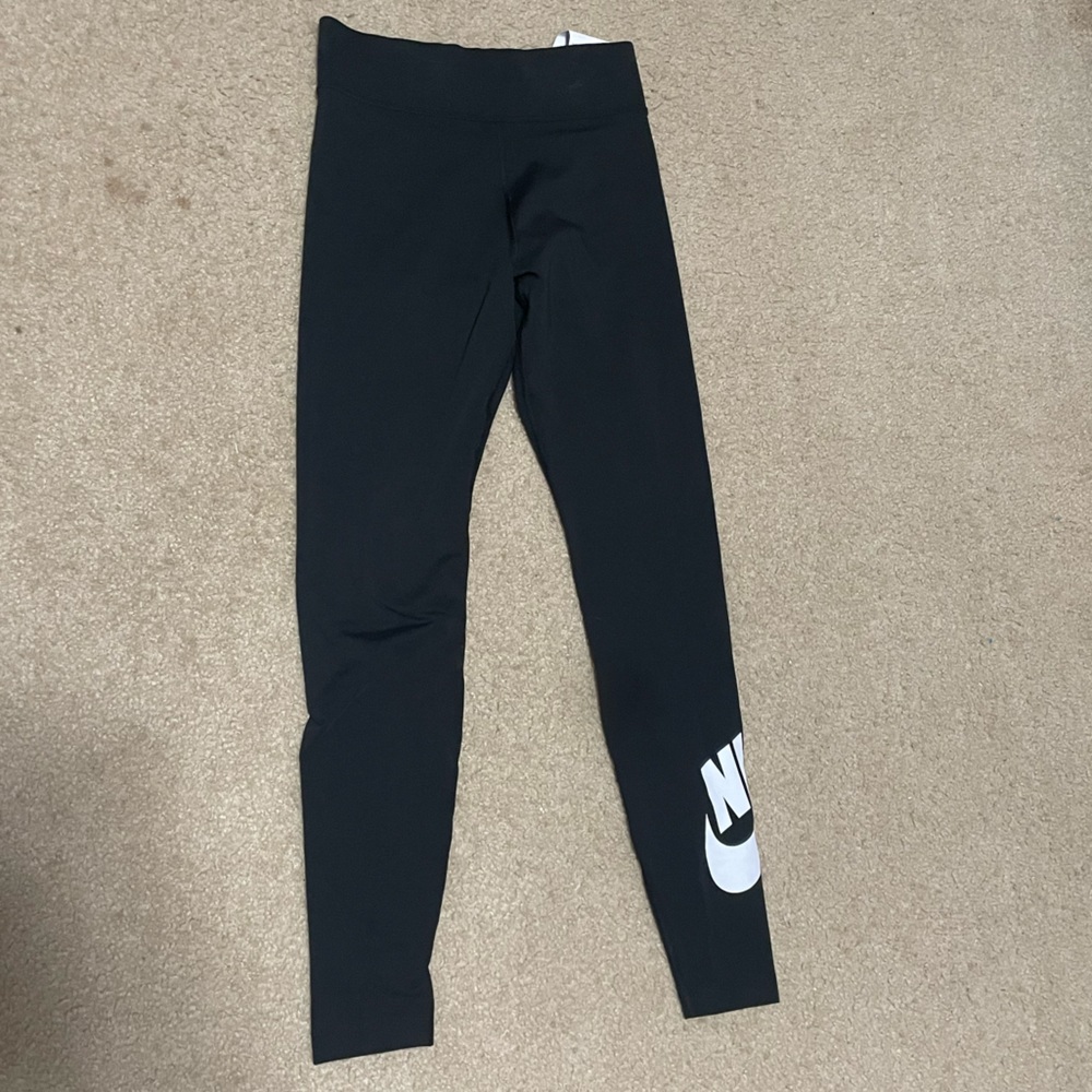 NWT nike leggings